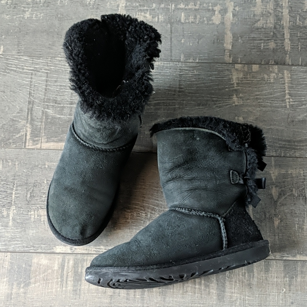 Ugg Black Sheepskin Bailey Bow Short Boot BX26